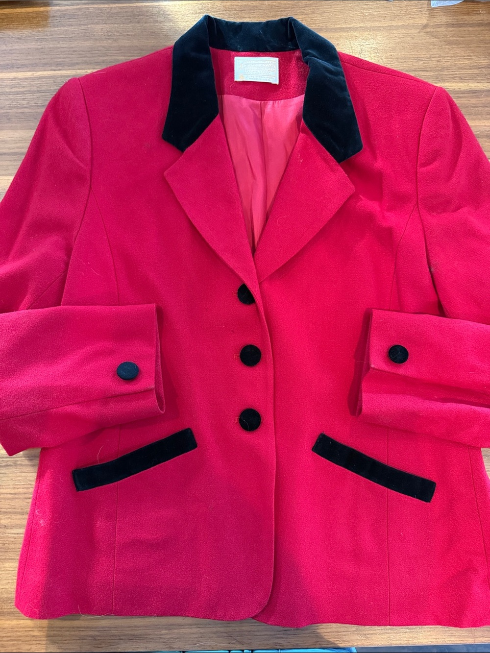Vintage Pendleton Red Wool Blazer with Black Velvet Collar and buttons sz 16
